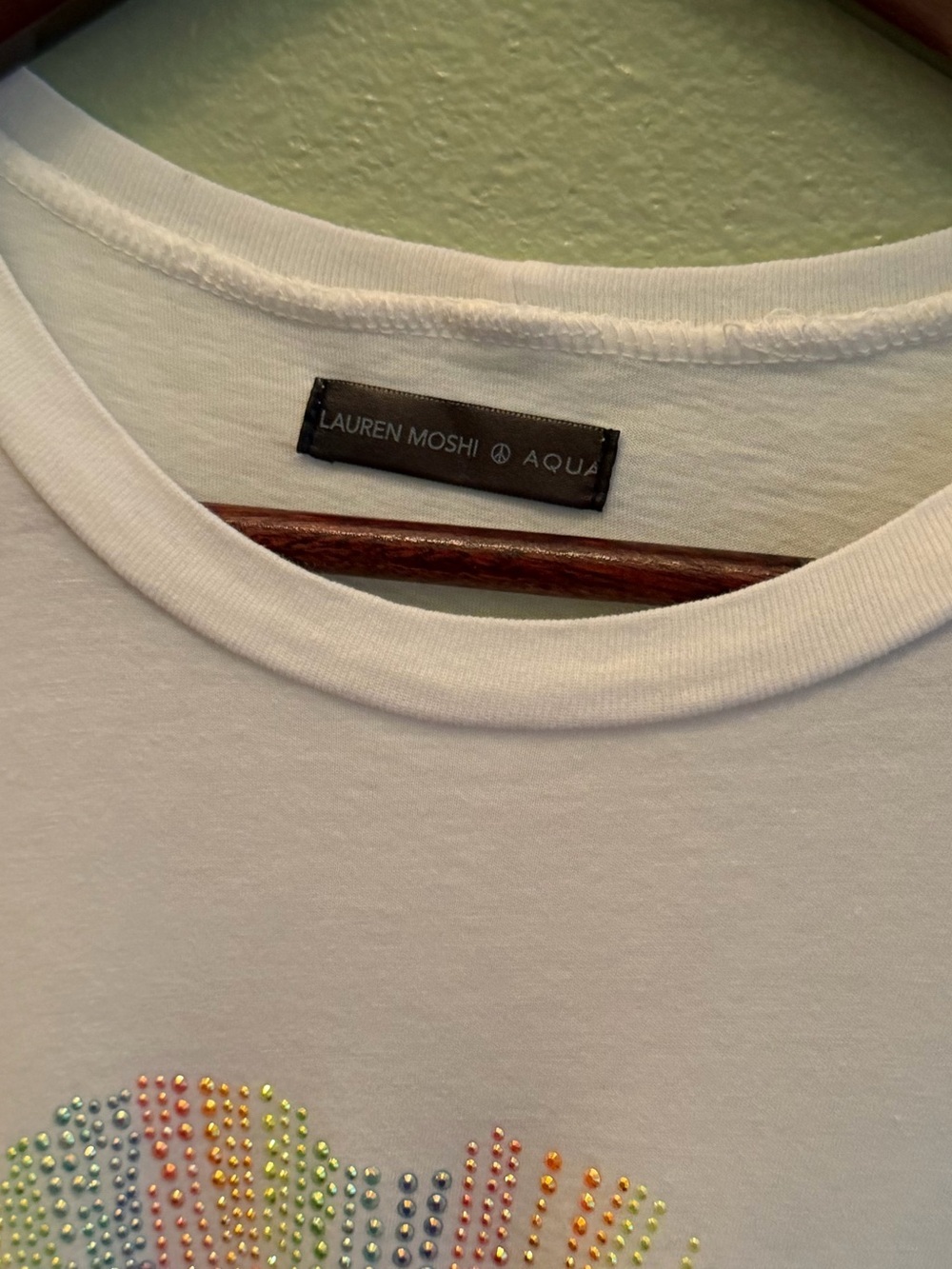 Lauren Moshi | Rainbow Rhinestone Lips Graphic Tee | M - Picture 9 of 12